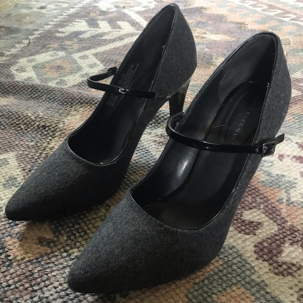 Dana Buchman Charcoal Heels 8
